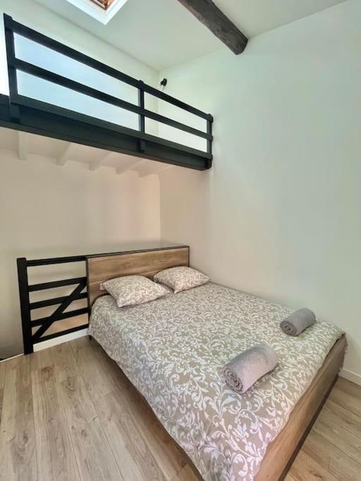 Duplex Avec Terrasse A 15 Min De Lyon Apartment *