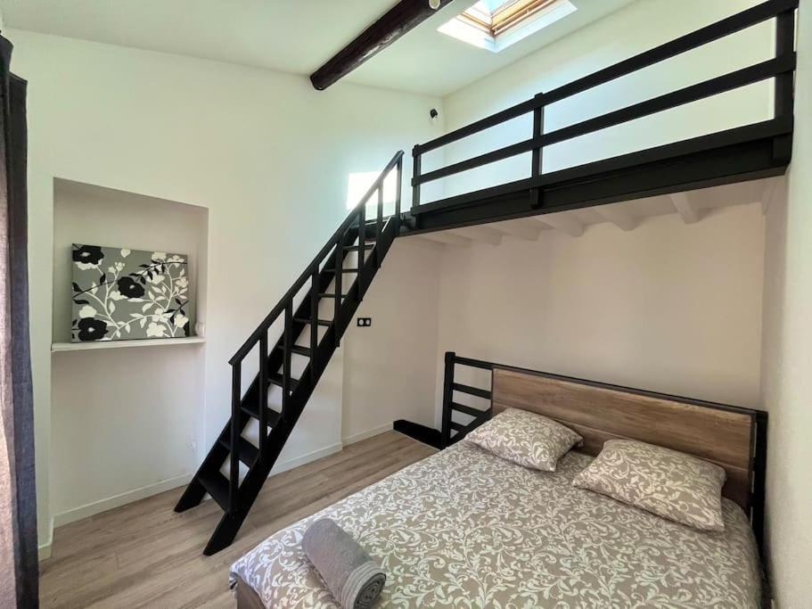 Duplex Avec Terrasse A 15 Min De Lyon *